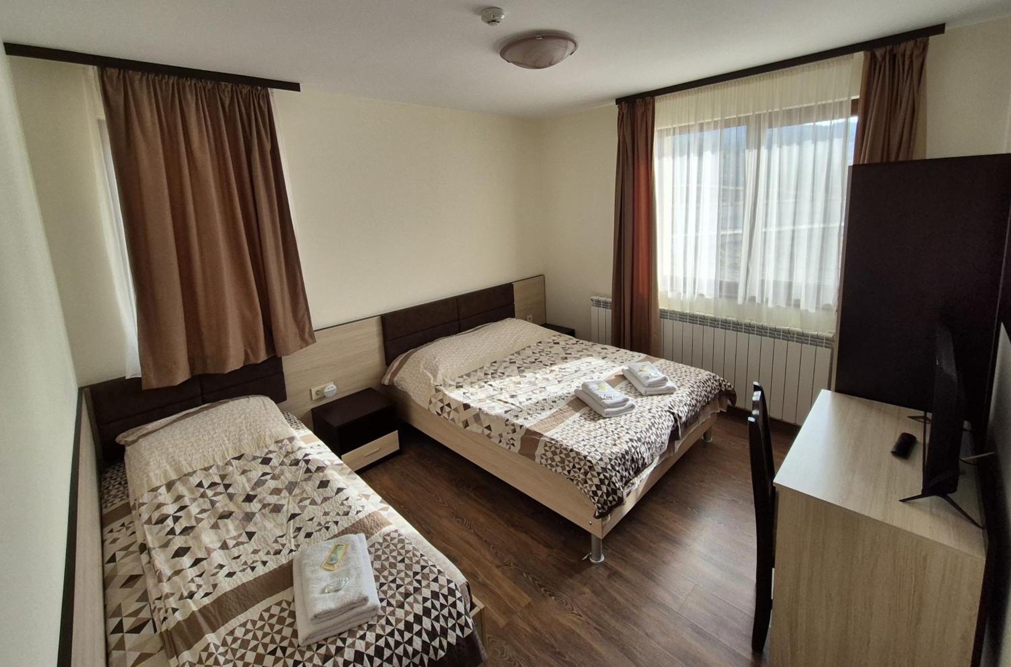 Divna Guest House Dospat Esterno foto