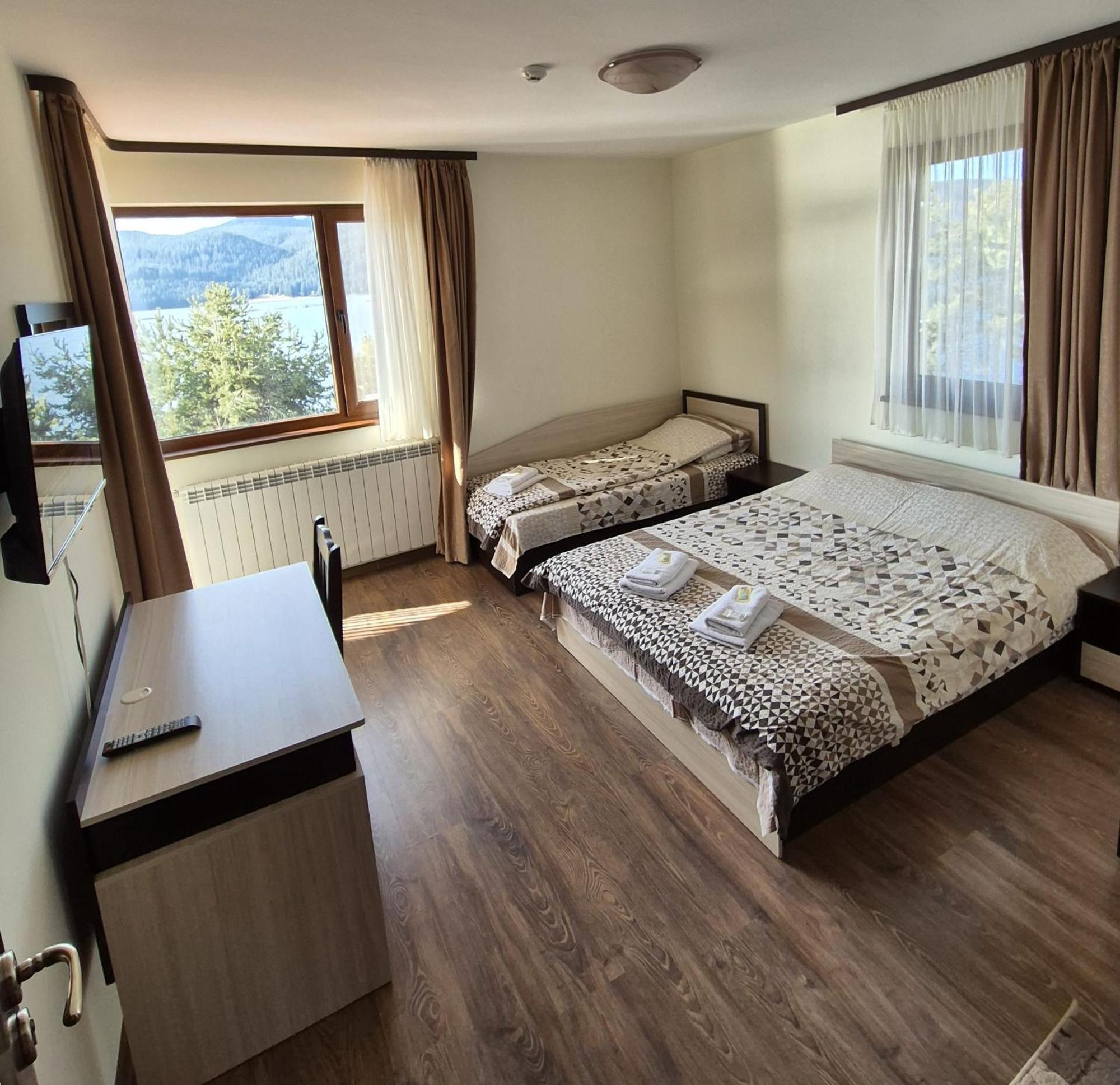 Divna Guest House Dospat Esterno foto