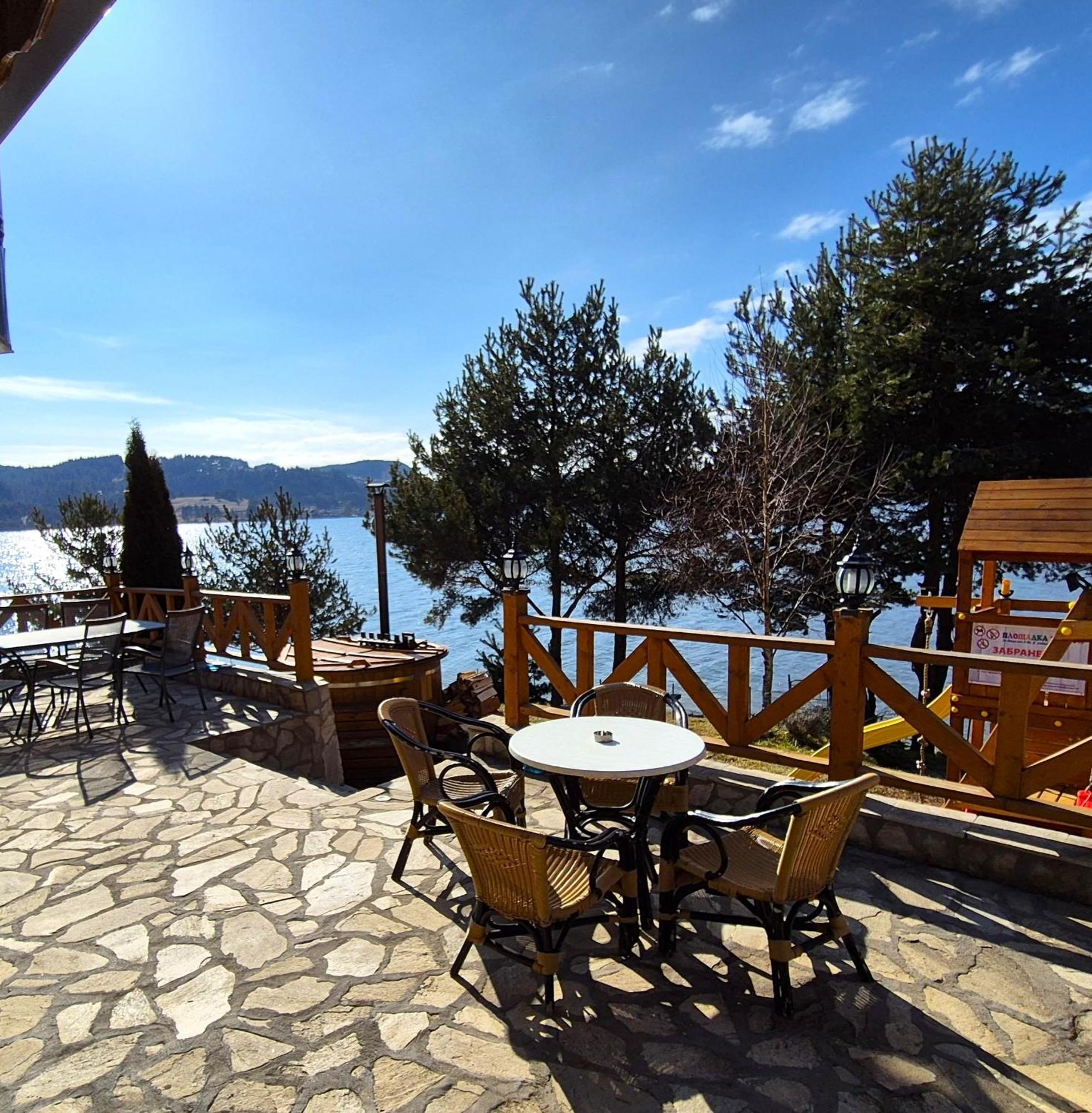 Divna Guest House Dospat Esterno foto