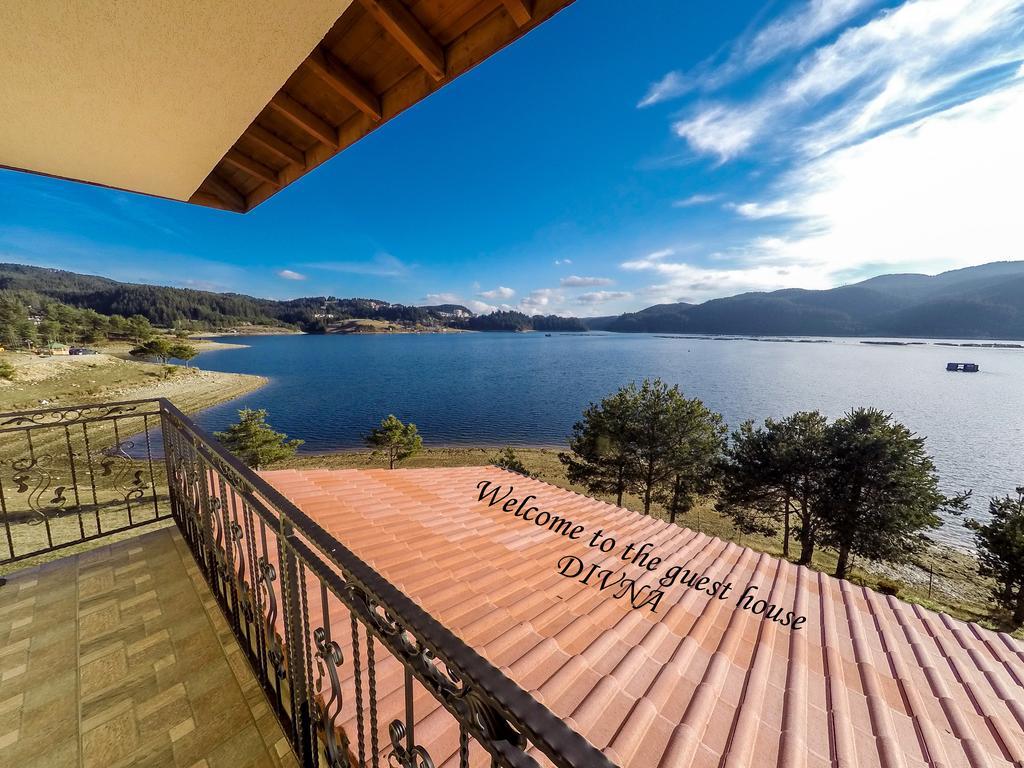 Divna Guest House Dospat Esterno foto