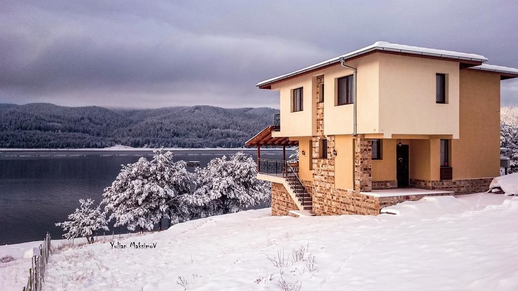 Divna Guest House Dospat Esterno foto