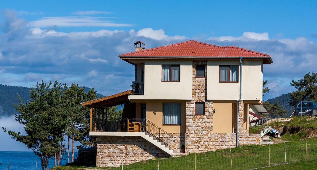 Divna Guest House Dospat Esterno foto