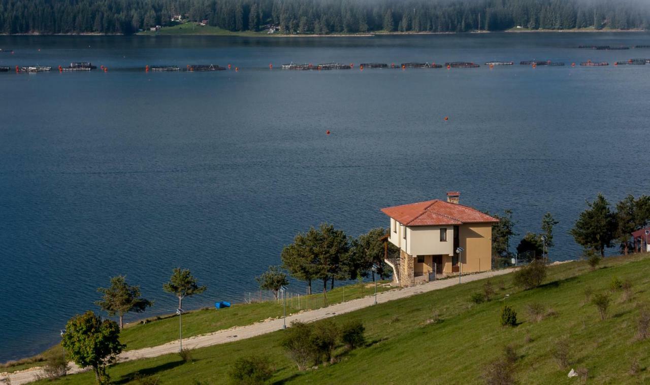 Divna Guest House Dospat Esterno foto