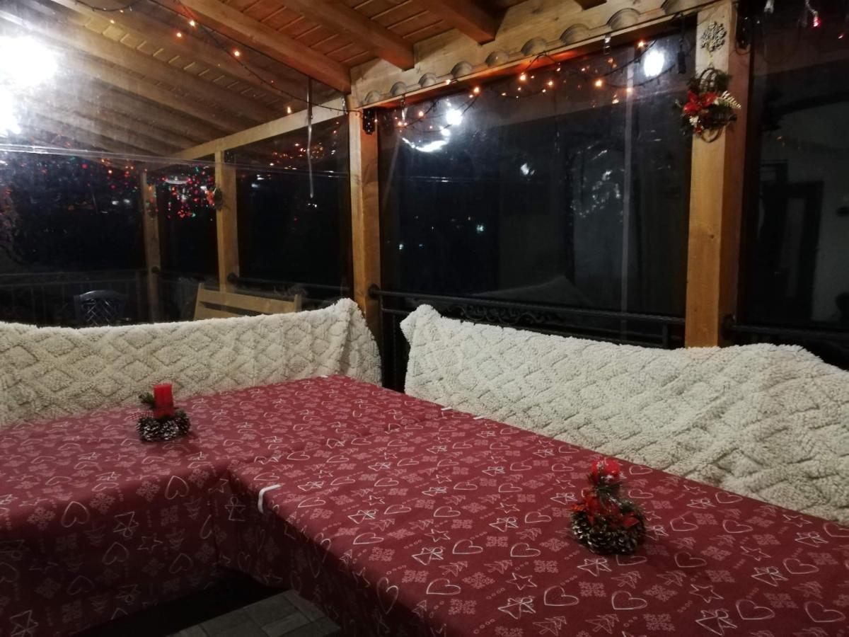 Divna Guest House Dospat Esterno foto